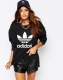 adidas Adicolour – Oversized-Sweatshirt mit Rundhalsausschnitt und Folienlogo